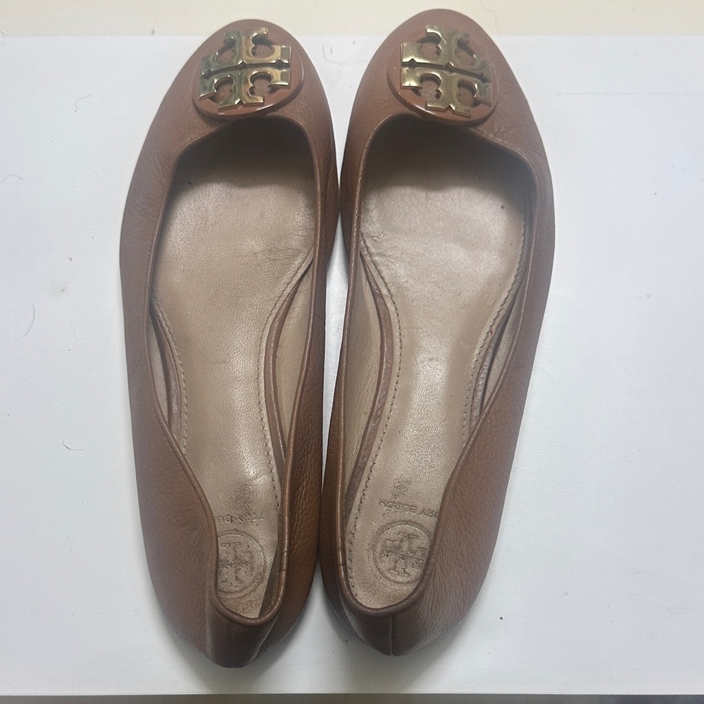 Tory Burch Tan Leather Loafers with Gold Emblem